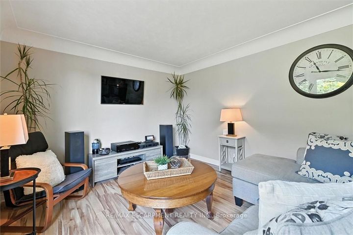 Photo 6 at 8554 HALDIBROOK Road, Rural Glanbrook, Hamilton