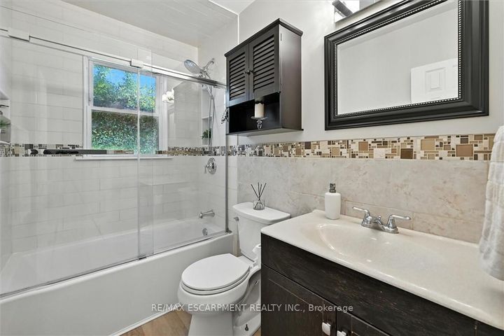 Photo 23 at 8554 HALDIBROOK Road, Rural Glanbrook, Hamilton