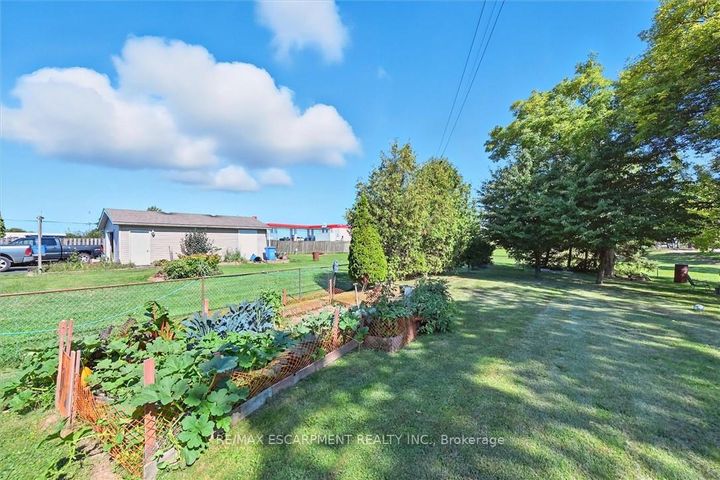 Photo 36 at 8554 HALDIBROOK Road, Rural Glanbrook, Hamilton