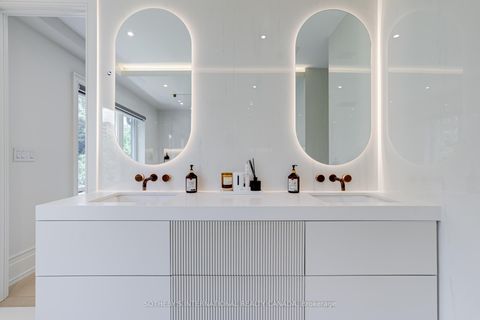 Photo 11 at 11 Sherin Court, The Westway, Toronto