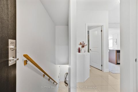 Photo 2 at 201 - 275 Roxton Road, RO River Oaks, Oakville