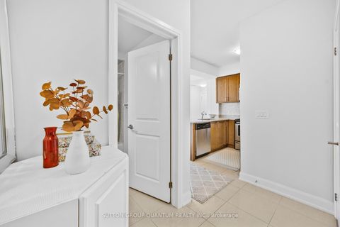 Photo 3 at 201 - 275 Roxton Road, RO River Oaks, Oakville