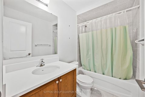 Photo 4 at 201 - 275 Roxton Road, RO River Oaks, Oakville