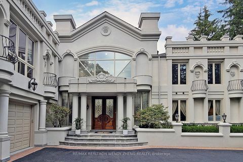 Photo 1 at 305 Woodland Acres Crescent, Rural Vaughan, Vaughan