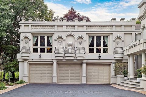 Photo 2 at 305 Woodland Acres Crescent, Rural Vaughan, Vaughan