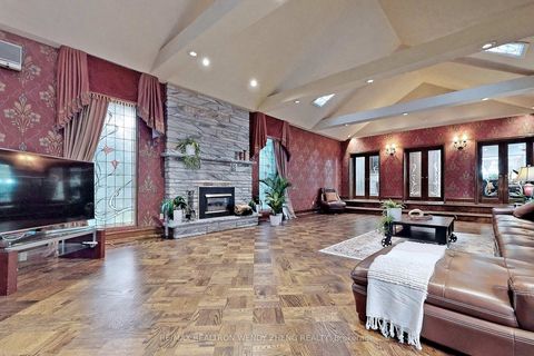 Photo 11 at 305 Woodland Acres Crescent, Rural Vaughan, Vaughan