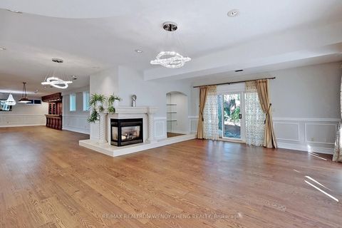Photo 27 at 305 Woodland Acres Crescent, Rural Vaughan, Vaughan