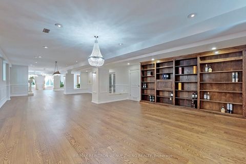 Photo 30 at 305 Woodland Acres Crescent, Rural Vaughan, Vaughan