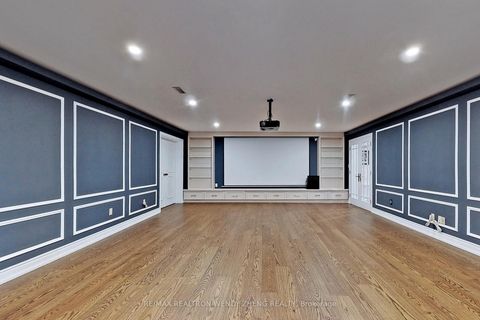 Photo 31 at 305 Woodland Acres Crescent, Rural Vaughan, Vaughan