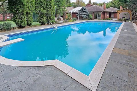 Photo 33 at 305 Woodland Acres Crescent, Rural Vaughan, Vaughan