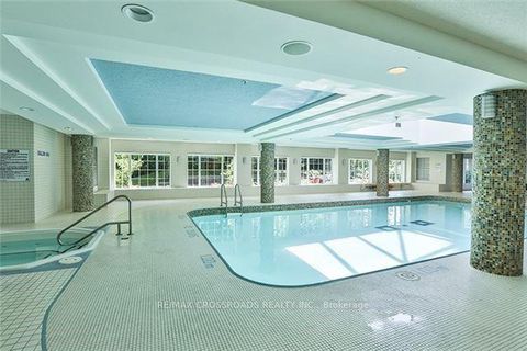 Photo 4 at 716 - 10 Bloorview Place, Don Valley Village, Toronto