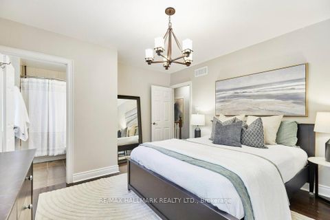 Photo 23 at 10 Glentworth Road, Don Valley Village, Toronto