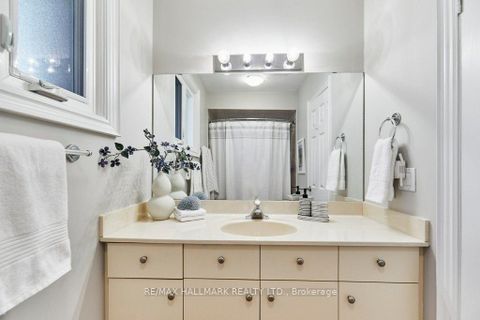 Photo 31 at 10 Glentworth Road, Don Valley Village, Toronto