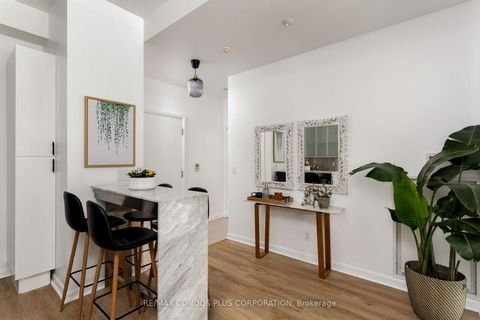 Photo 1 at 101 - 111 Elizabeth Street, Bay Street Corridor, Toronto