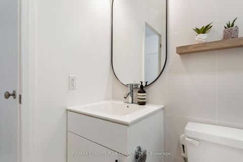 Photo 17 at 101 - 111 Elizabeth Street, Bay Street Corridor, Toronto