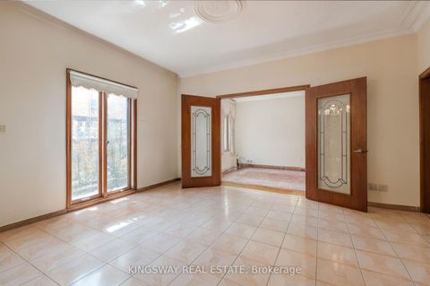 Photo 6 at 27 Mulholland Avenue, Glen Park, Toronto