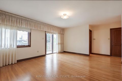 Photo 18 at 27 Mulholland Avenue, Glen Park, Toronto