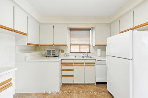 Photo 8 at 25 Rowse Crescent, The Westway, Toronto