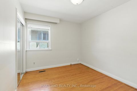 Photo 11 at 25 Rowse Crescent, The Westway, Toronto