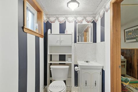 Photo 15 at 25 Rowse Crescent, The Westway, Toronto