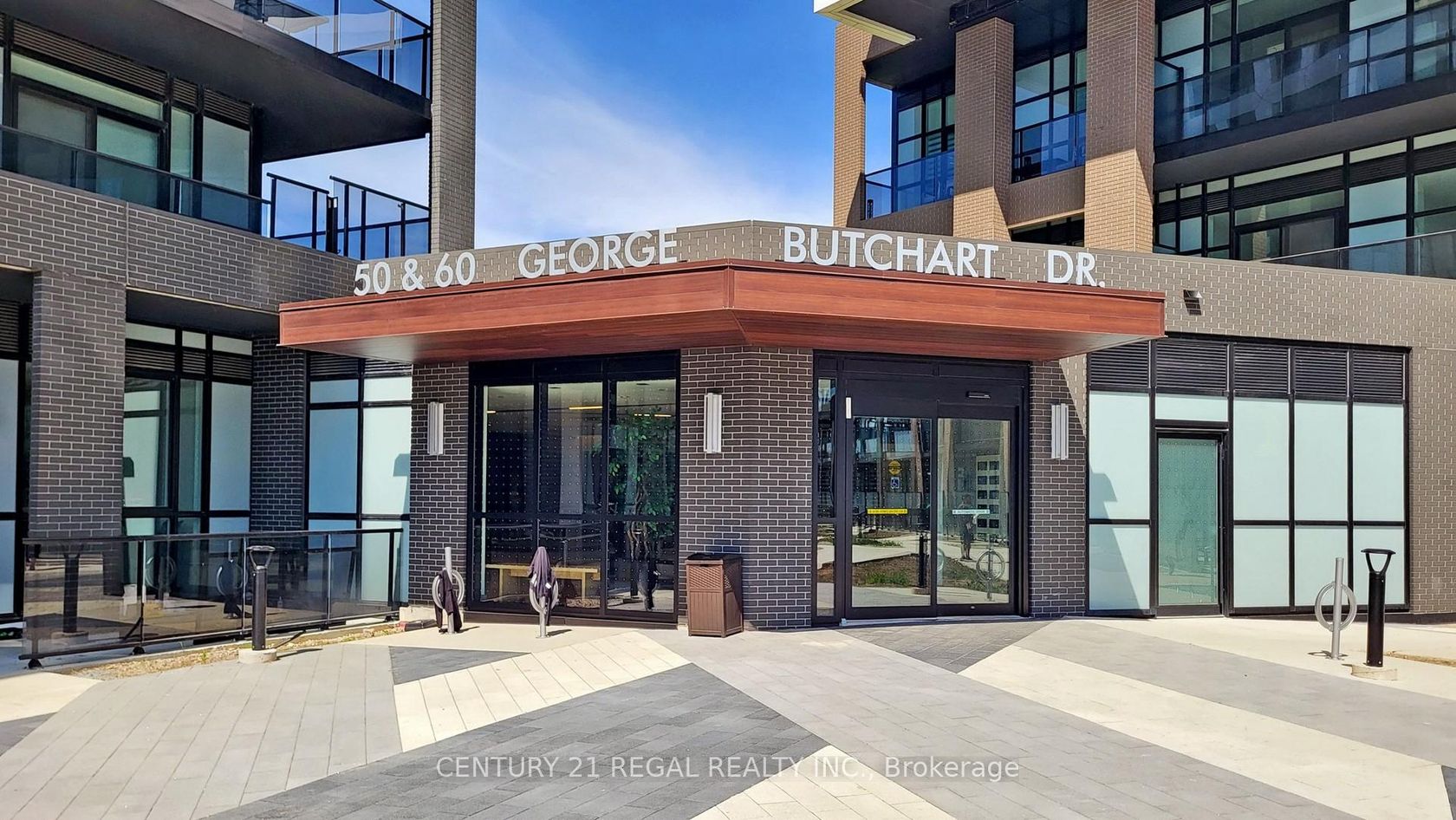 314 - 50 George Butchart Drive, CFB, Toronto by Loree Meneguzzi Real Estate 314 - 50 George Butchart Drive, CFB, Toronto