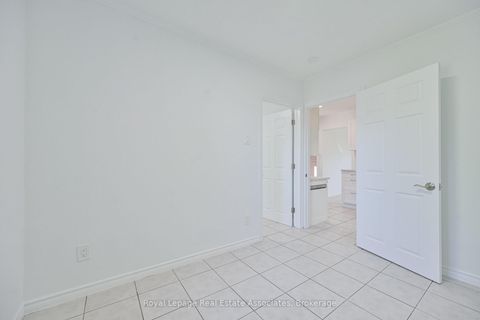 Photo 10 at 20 East Drive, Smythe, Toronto
