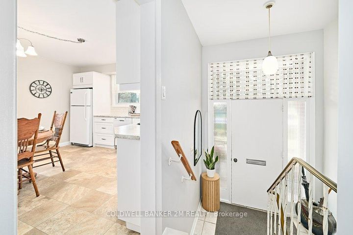 Photo 6 at 657 Balmoral Drive, McLaughlin, Oshawa