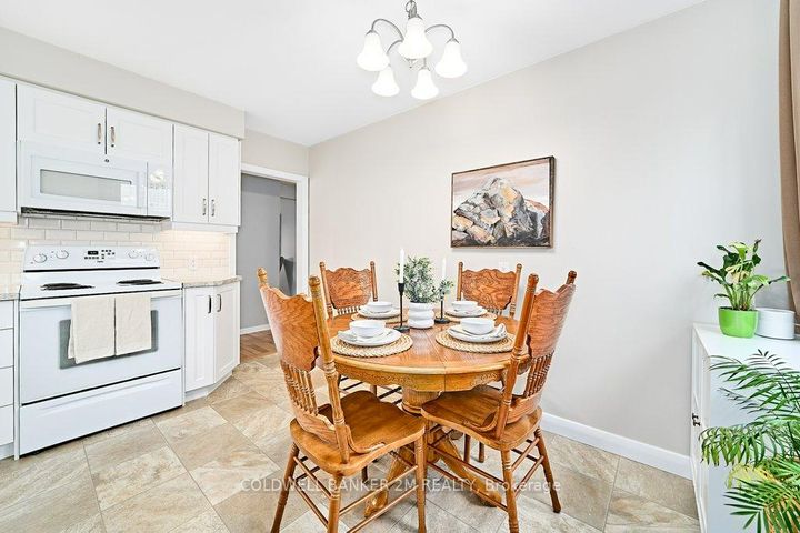 Photo 13 at 657 Balmoral Drive, McLaughlin, Oshawa