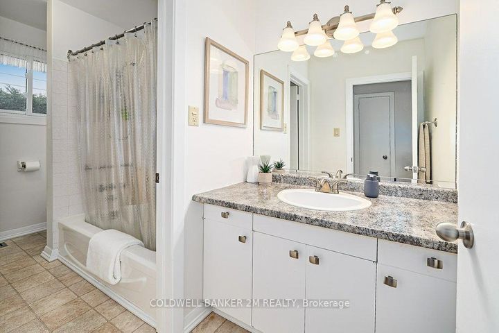Photo 26 at 657 Balmoral Drive, McLaughlin, Oshawa