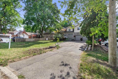 Photo 2 at 52 Orchard Park Drive, West Hill, Toronto