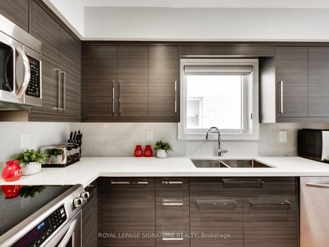 Photo 3 at 75 Monte Carlo Drive, Sonoma Heights, Vaughan