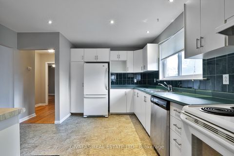 Photo 6 at 63 Alpaca Drive, Woburn, Toronto