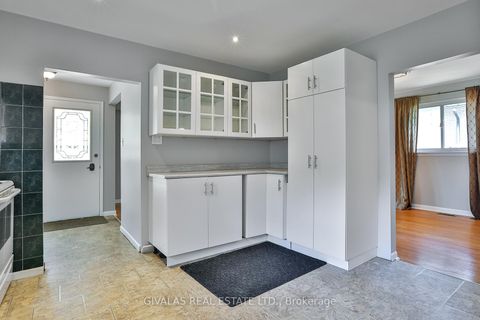 Photo 9 at 63 Alpaca Drive, Woburn, Toronto