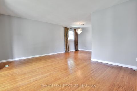 Photo 12 at 63 Alpaca Drive, Woburn, Toronto