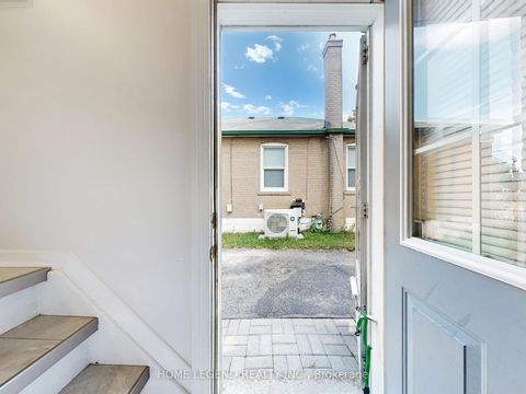 Photo 15 at 48 Ainsdale Road, Maryvale, Toronto