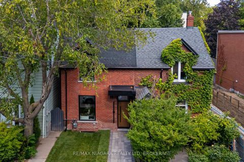 Photo 2 at 95 Kimberley Avenue, Danforth, Toronto