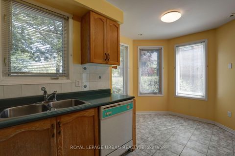 Photo 7 at 1015 - 28 Rosebank Drive, Malvern, Toronto