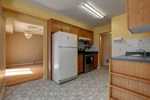 Photo 10 at 1015 - 28 Rosebank Drive, Malvern, Toronto