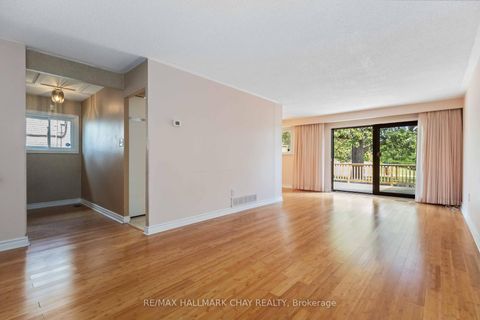 Photo 4 at 67 Heatherside Drive, L'Amoreaux, Toronto