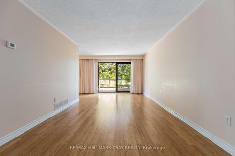Photo 6 at 67 Heatherside Drive, L'Amoreaux, Toronto