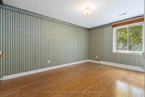 Photo 13 at 67 Heatherside Drive, L'Amoreaux, Toronto