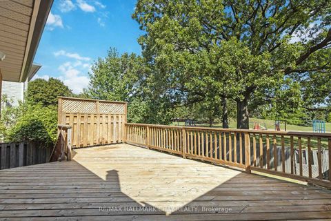 Photo 27 at 67 Heatherside Drive, L'Amoreaux, Toronto