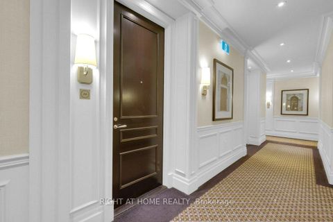 Photo 5 at 216 - 20 Burkebrook Place, York Mills, Toronto