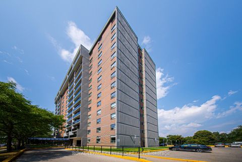 Photo 2 at 905 - 20 Gilder Drive, Eglinton East, Toronto