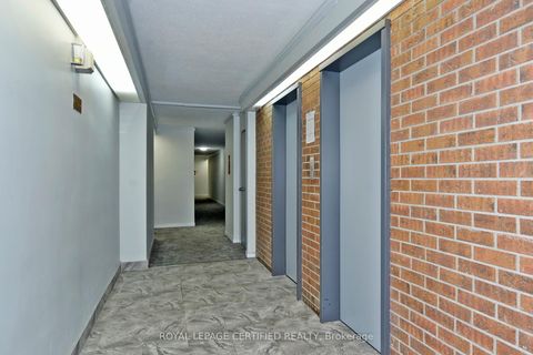 Photo 9 at 905 - 20 Gilder Drive, Eglinton East, Toronto