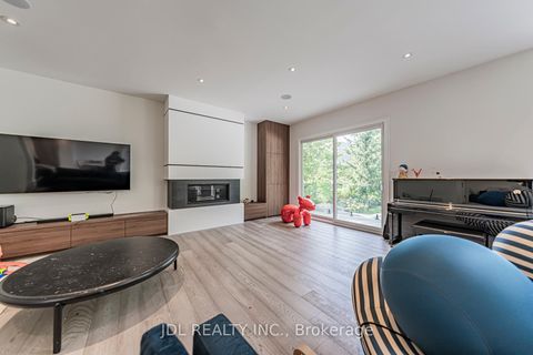 Photo 13 at 19 Fifeshire Road, Windfields, Toronto