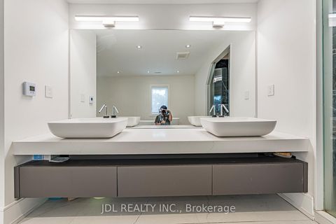 Photo 25 at 19 Fifeshire Road, Windfields, Toronto