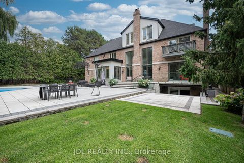 Photo 30 at 19 Fifeshire Road, Windfields, Toronto