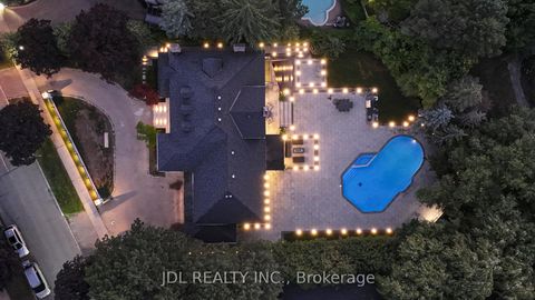 Photo 34 at 19 Fifeshire Road, Windfields, Toronto