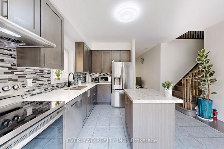 Photo 4 at 118 Orchard Hill Boulevard, Berczy, Markham